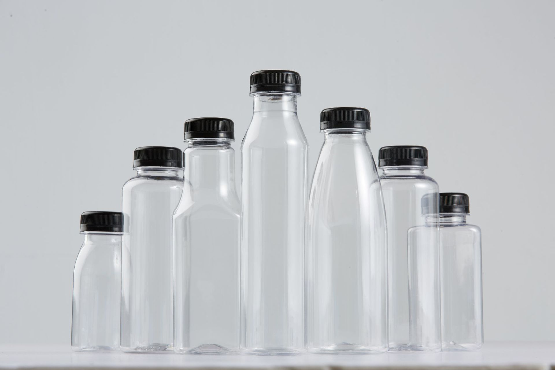 Applicazioni di compressori a vite senza olio nella produzione di bottiglie in PET: garantire una produzione di aria compressa pulita e affidabile